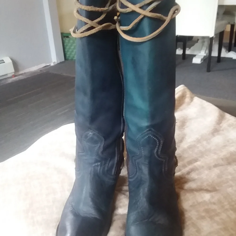 Free Bird by Steve Madden Coal Corset Boots